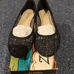 Zigi Soho Women's Black Lace Flats